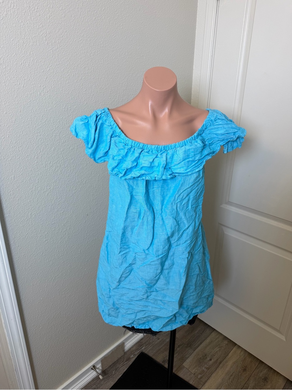 Tommy Bahama Blue Ruffled Off-Shoulder Womenโs Dress